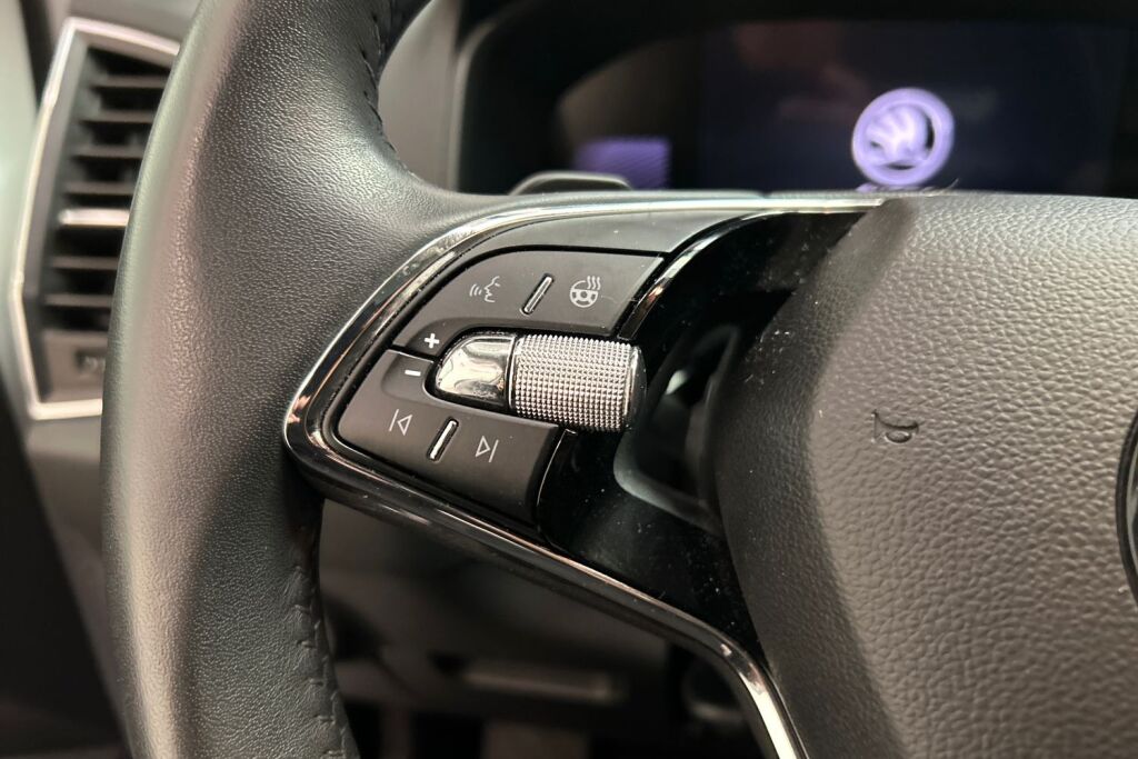 Skoda Karoq 2023 1.5 TSI Ambition DSG Autom.