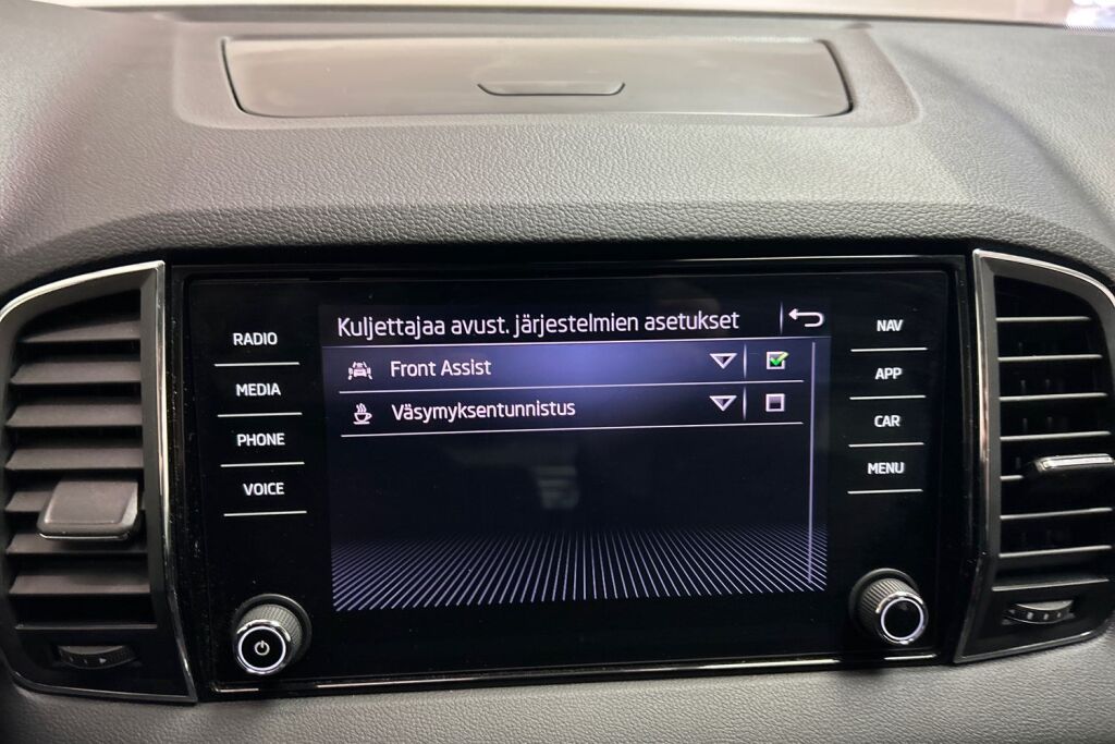 Skoda Karoq 2023 1.5 TSI Ambition DSG Autom.