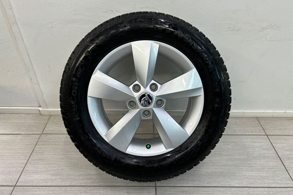 Skoda Karoq 2023 1.5 TSI Ambition DSG Autom.