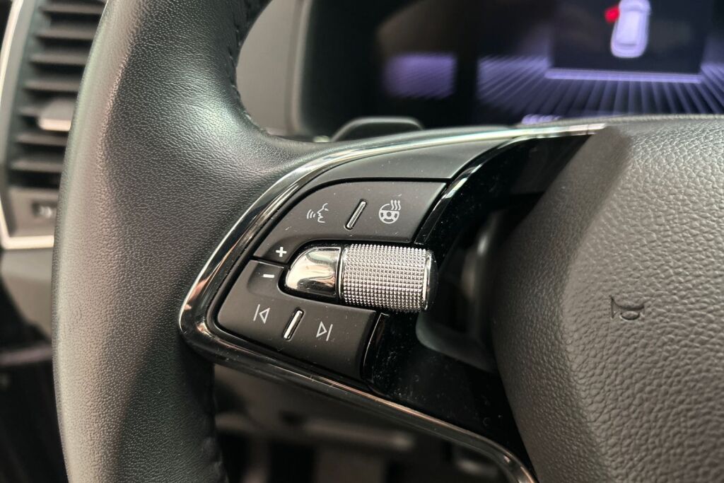 Skoda Karoq 2023 1.5 TSI Ambition DSG Autom.