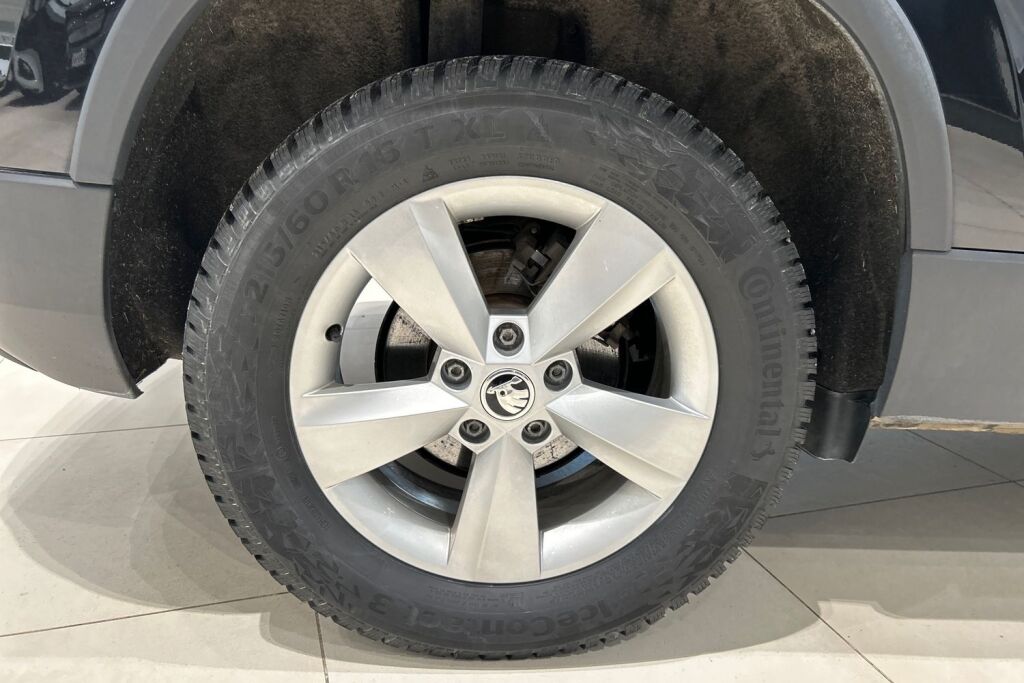 Skoda Karoq 2023 1.5 TSI Ambition DSG Autom.