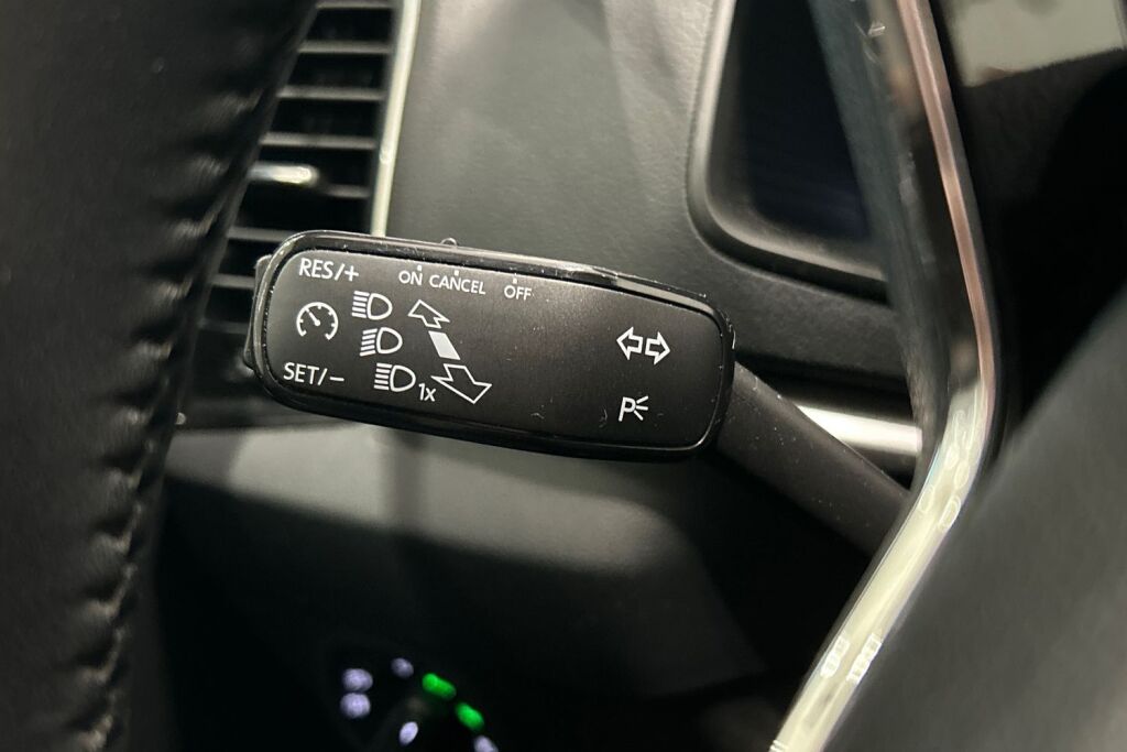 Skoda Karoq 2023 1.5 TSI Ambition DSG Autom.