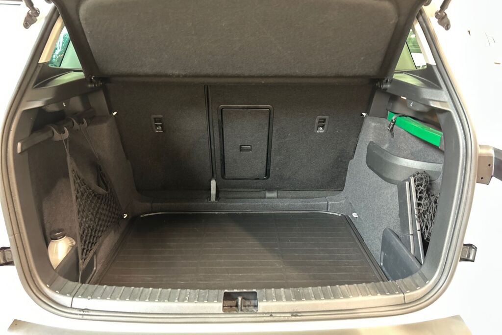 Skoda Karoq 2023 1.5 TSI Ambition DSG Autom.