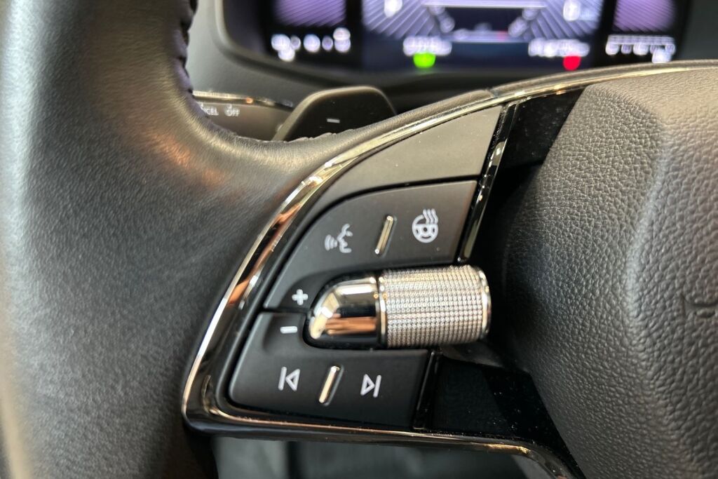 Skoda Karoq 2023 1.5 TSI Ambition DSG Autom.