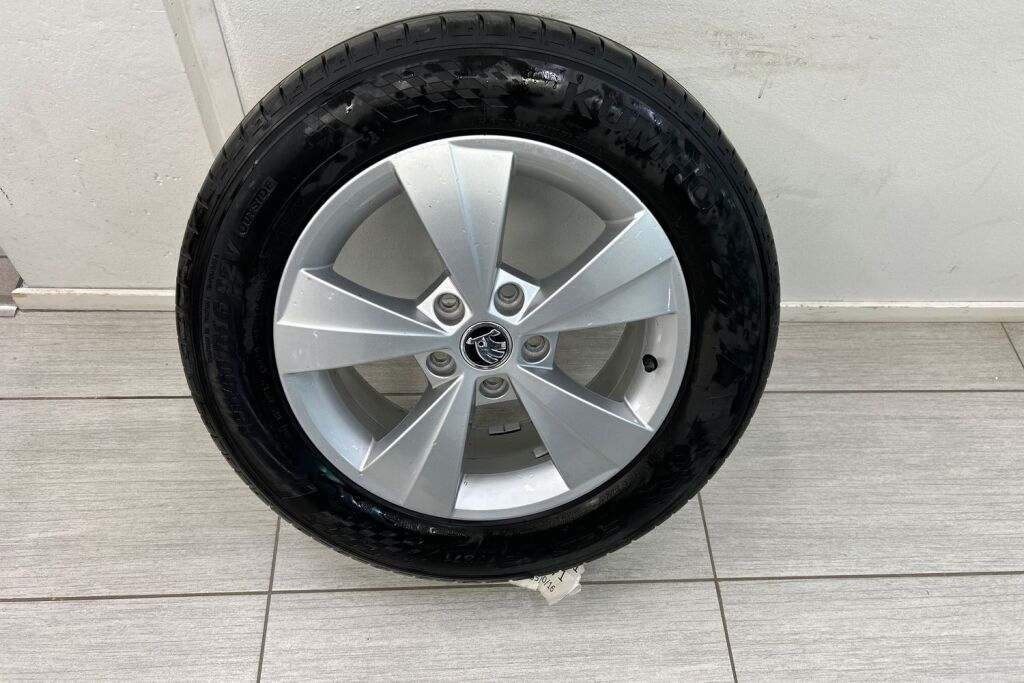 SKODA Octavia 2023 Combi 1.5 TSI Ambition eTEC DSG Autom.
