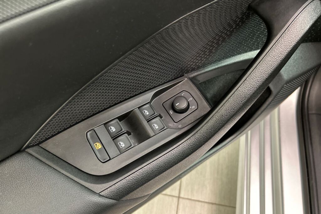 SKODA Octavia 2023 Combi 1.5 TSI Ambition eTEC DSG Autom.