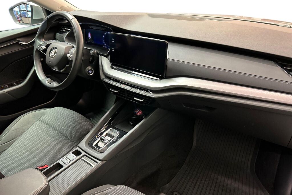 SKODA Octavia 2023 Combi 1.5 TSI Ambition eTEC DSG Autom.