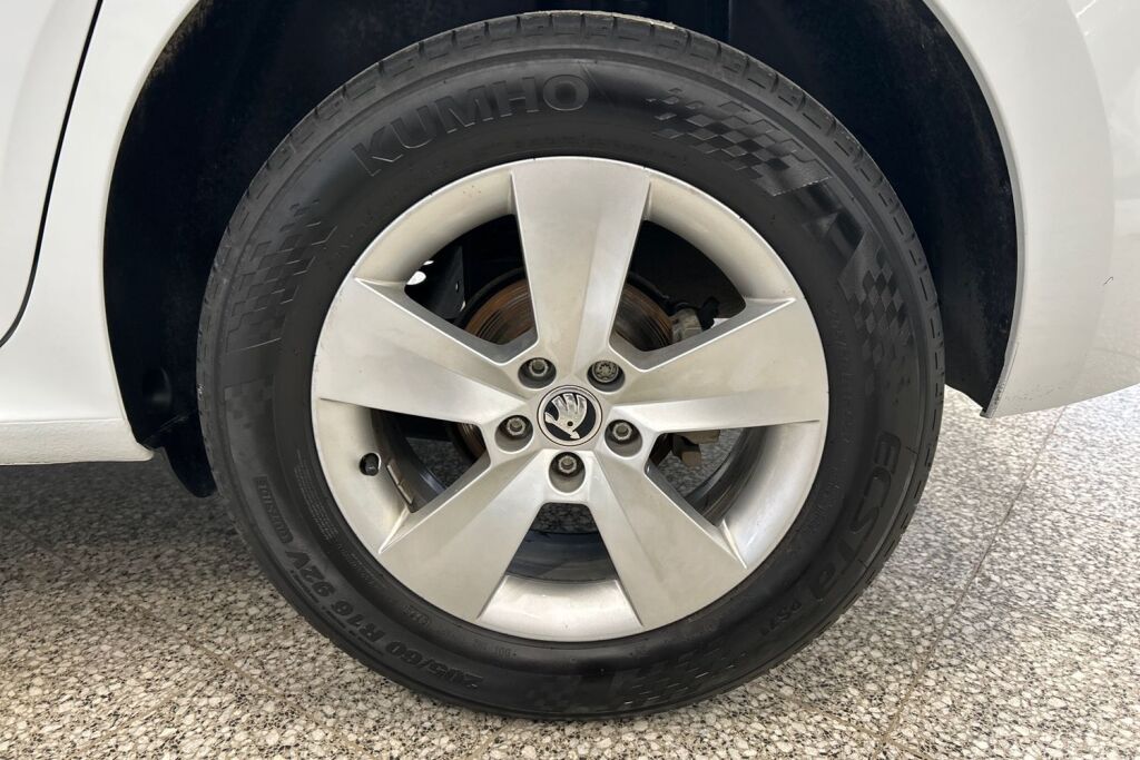 SKODA Kamiq 2023 1.5 TSI Ambition DSG Autom.