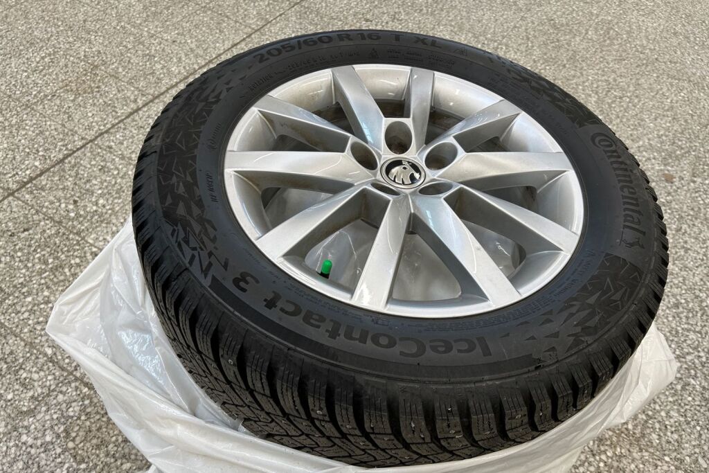 Skoda Kamiq 2023 1.5 TSI Ambition DSG Autom.