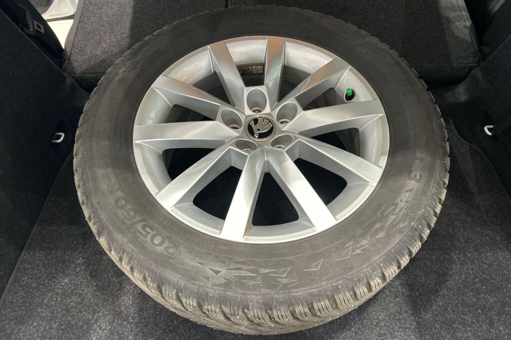 Skoda Kamiq 2023 1.5 TSI Ambition DSG Autom.