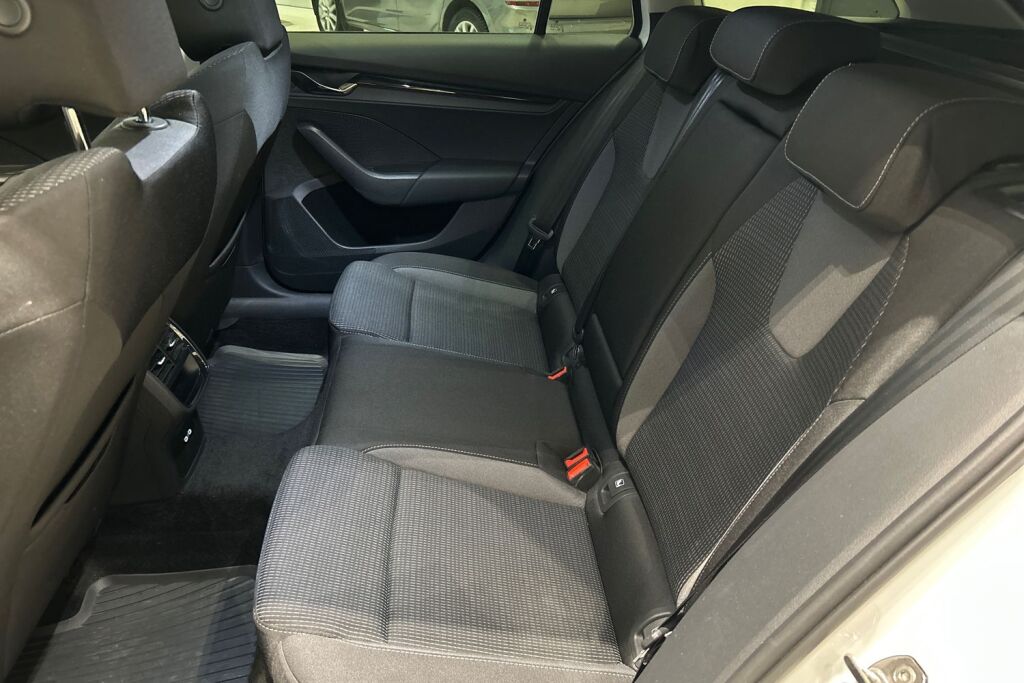 Skoda Octavia 2024 Combi 1.4 TSI PHEV Ambition iV DSG Autom.