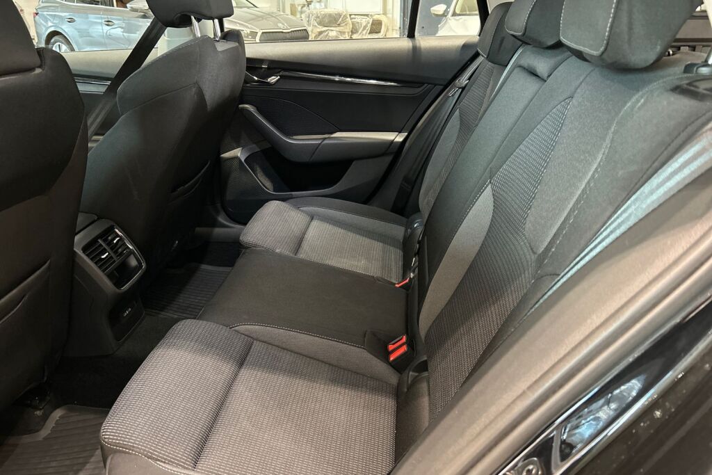 SKODA OCTAVIA 0 Farmari (AC) 5ov 1395cm3 A