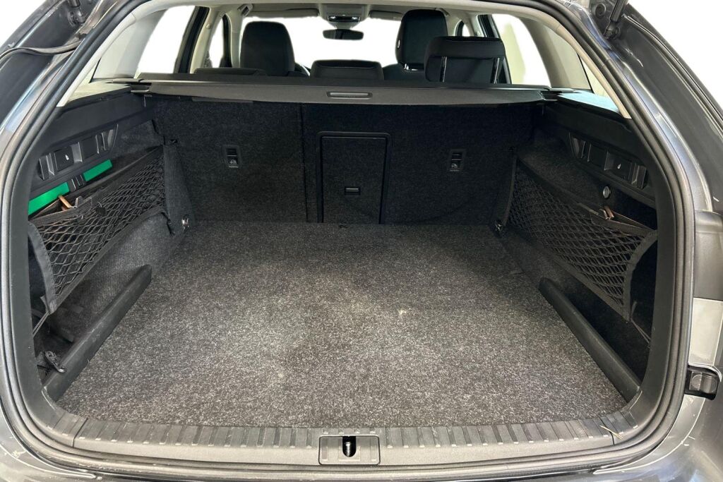 SKODA Octavia 2024 Combi 1.4 TSI PHEV Ambition iV DSG Autom.