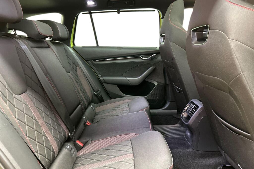 Skoda Octavia 2024 Combi 1.4 TSI PHEV RS iV DSG Autom.