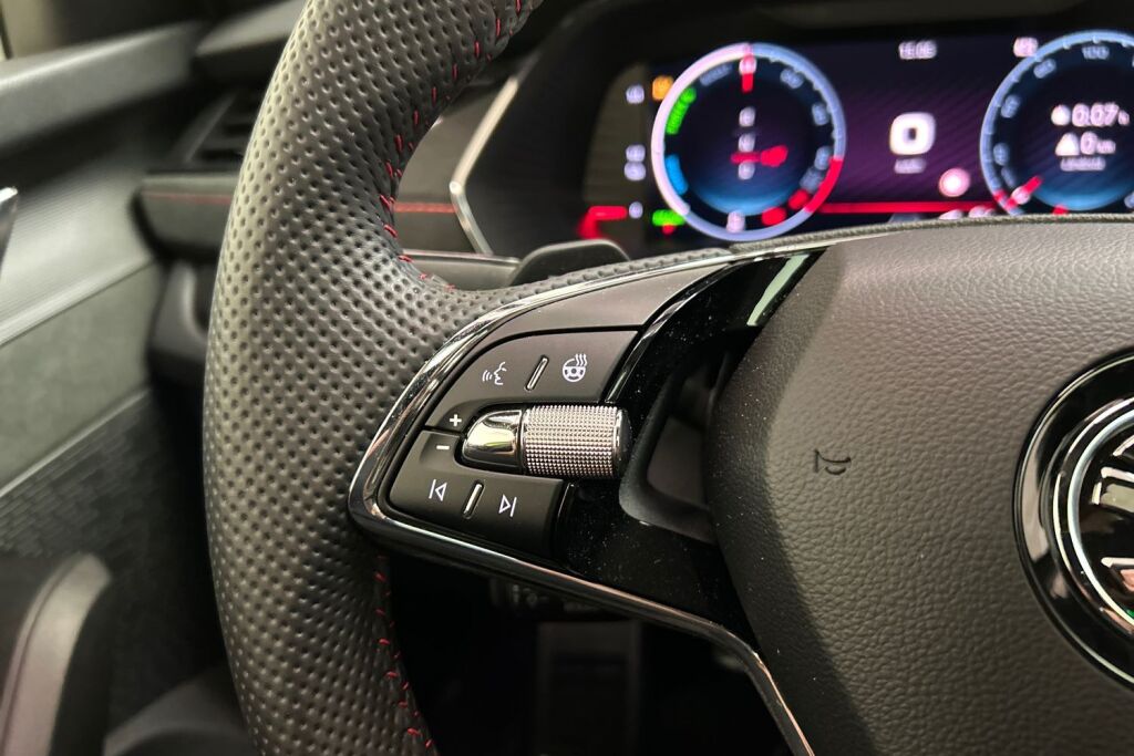 Skoda Octavia 2024 Combi 1.4 TSI PHEV RS iV DSG Autom.