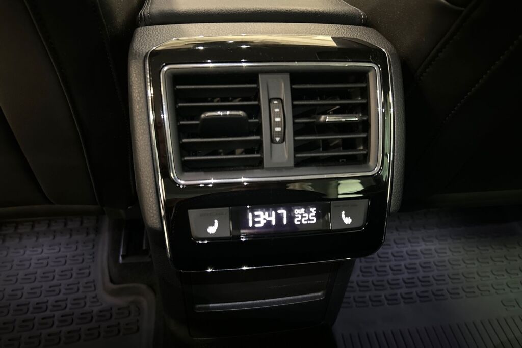 Skoda Superb 2023 Combi 1.4 TSI PHEV Style iV BusinessLine DSG Autom.