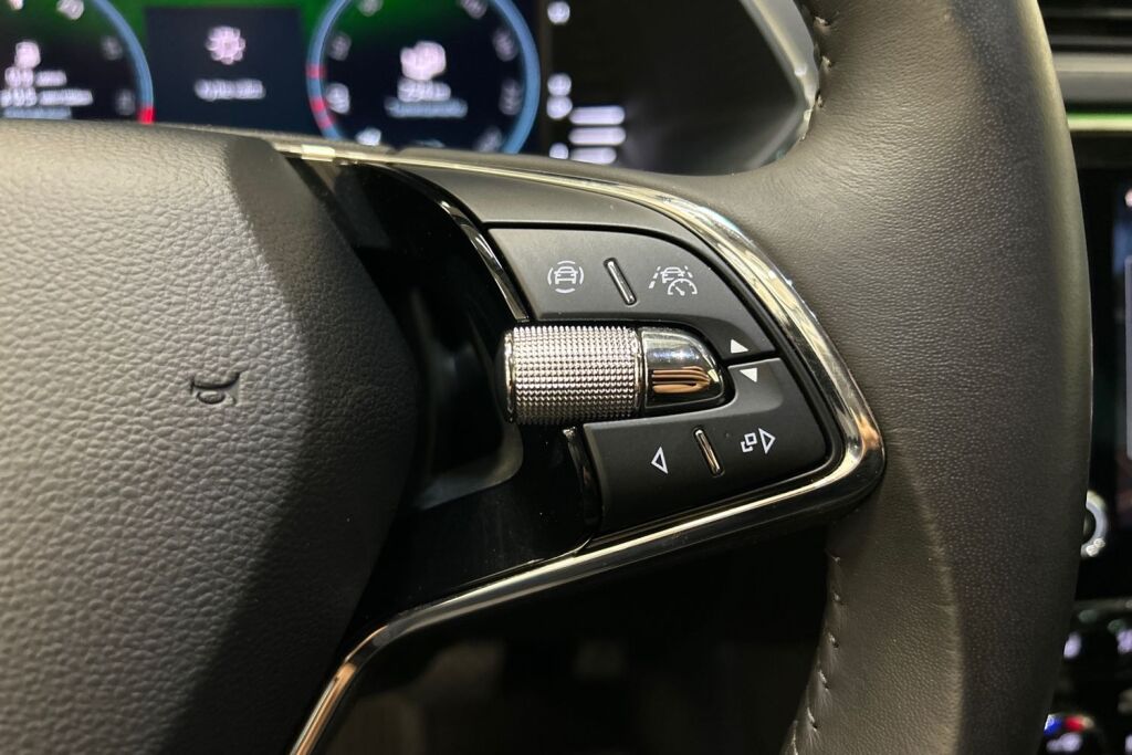 Skoda Superb 2023 Combi 1.4 TSI PHEV Style iV BusinessLine DSG Autom.