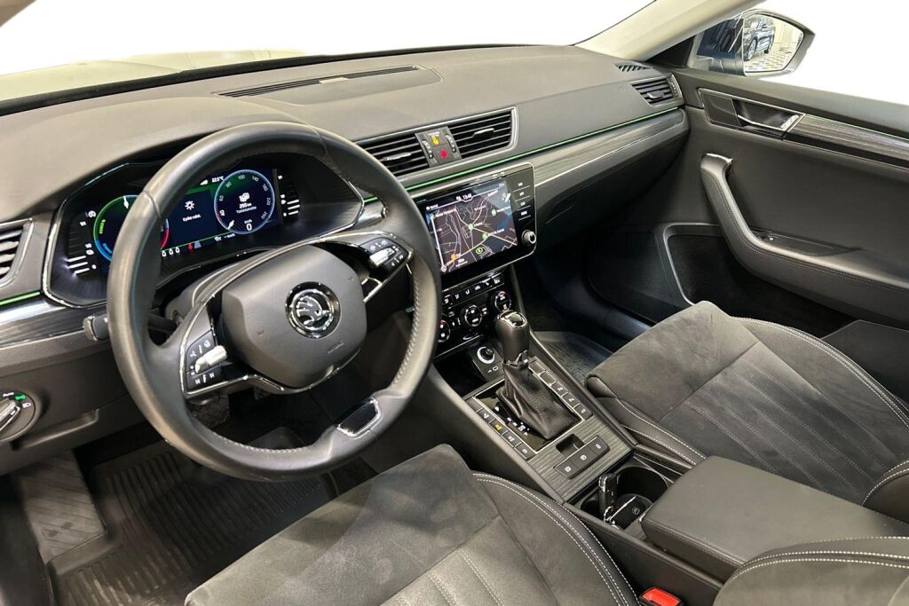 Skoda Superb 2023 Combi 1.4 TSI PHEV Style iV BusinessLine DSG Autom.