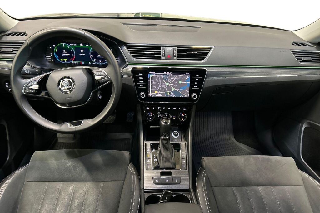Skoda Superb 2023 Combi 1.4 TSI PHEV Style iV BusinessLine DSG Autom.
