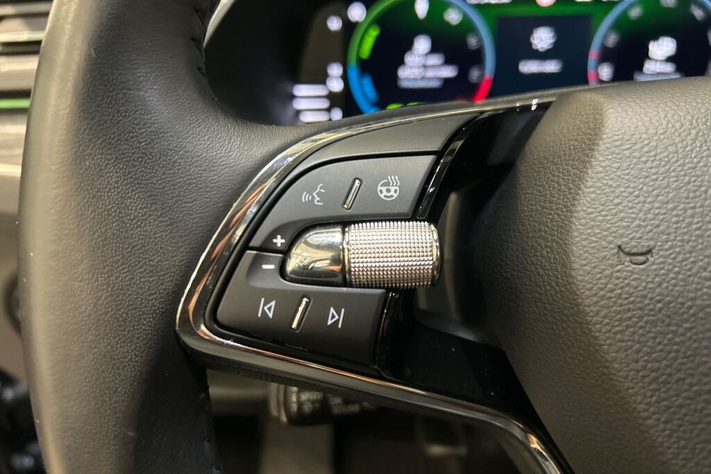 Skoda Superb 2023 Combi 1.4 TSI PHEV Style iV BusinessLine DSG Autom.