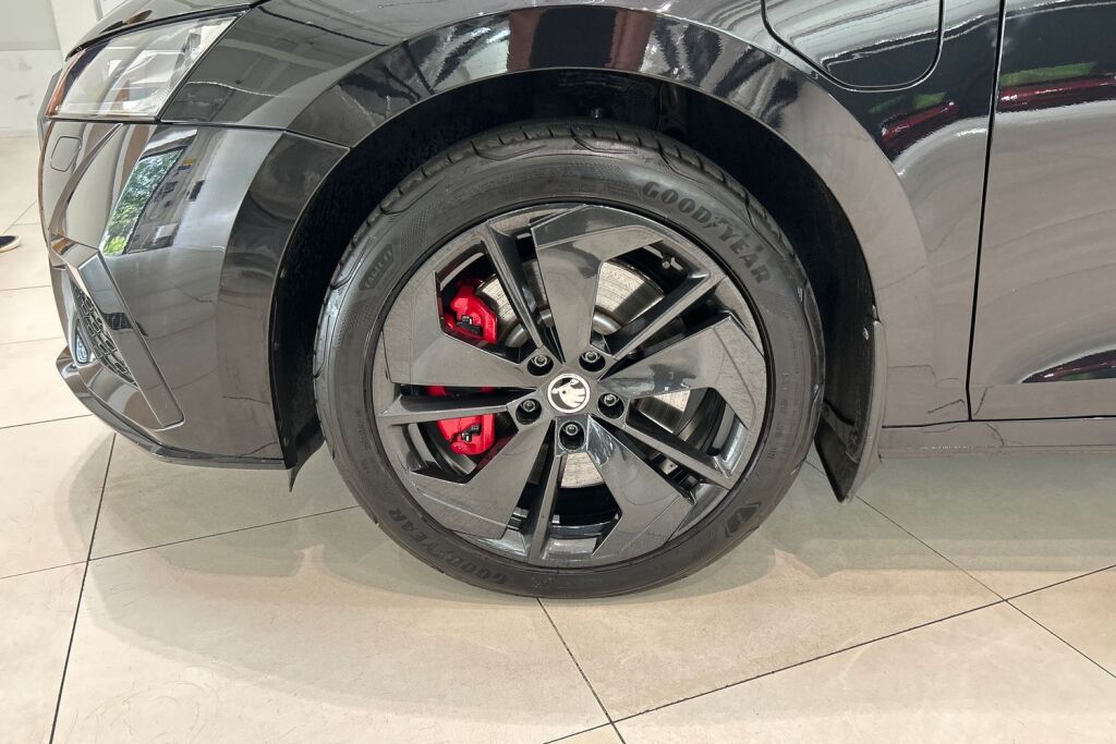 Skoda Octavia 2024 Combi 1.4 TSI PHEV RS iV DSG Autom.