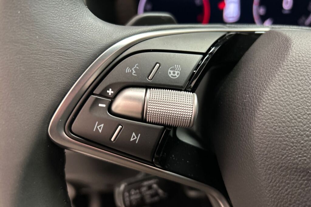 Skoda Karoq 2025 1.5 TSI Style DSG Autom.