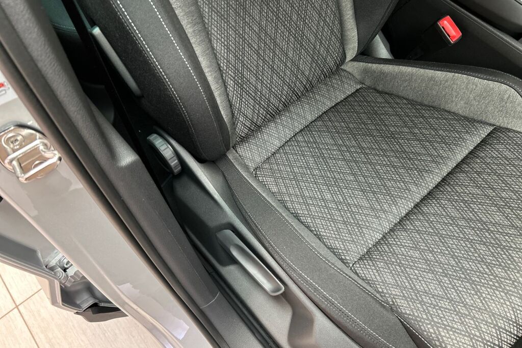 Skoda Karoq 2025 1.5 TSI Style DSG Autom.