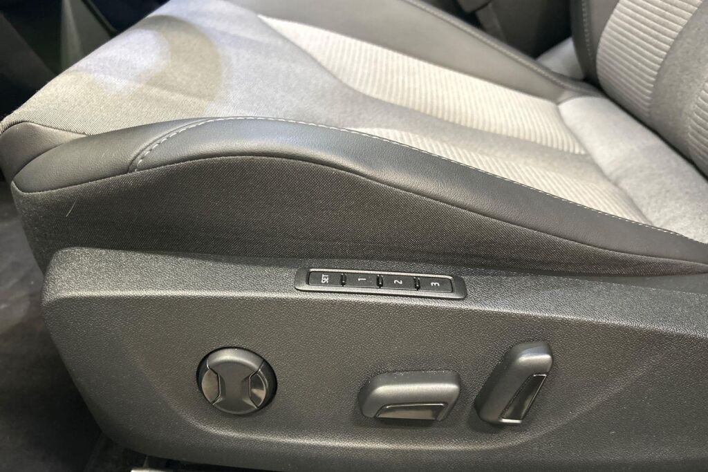 Skoda Enyaq 2025 Coupe 85x 4x4 Style