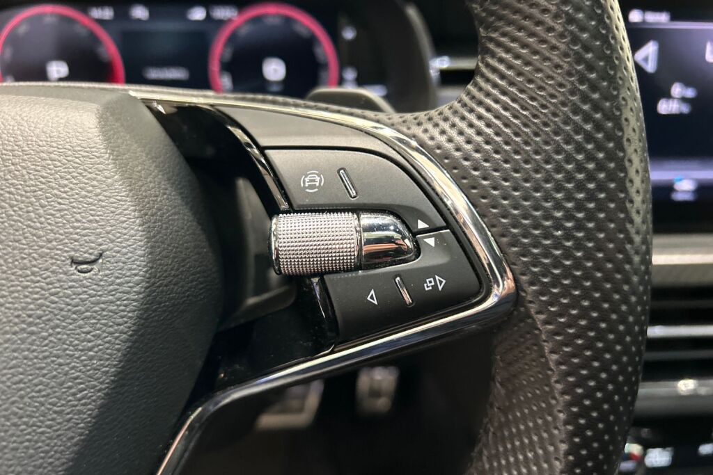 SKODA Kamiq 2023 1,5 TSI Monte Carlo DSG Autom.