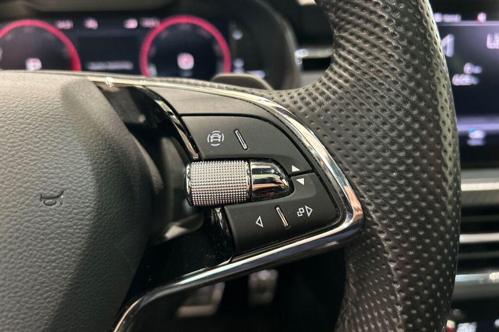 SKODA Kamiq 2023 1,5 TSI Monte Carlo DSG Autom.