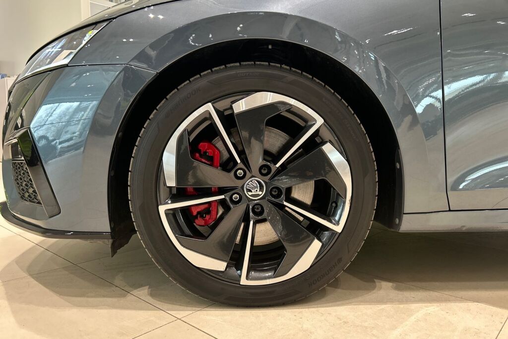 Skoda Octavia 2021 Combi 2,0 TSI RS DSG Autom.