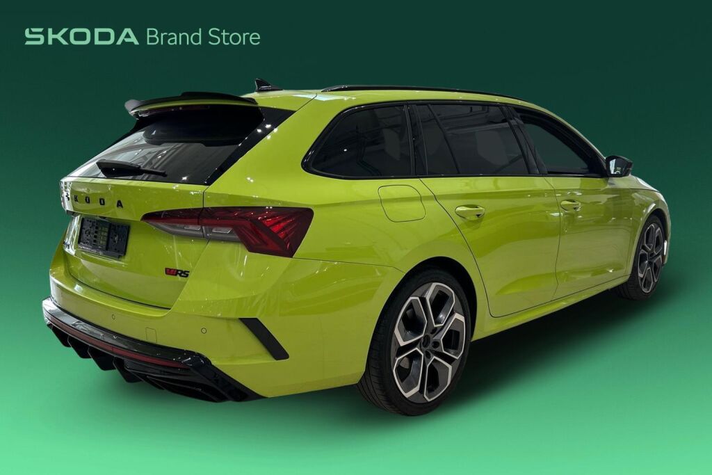 Skoda Octavia 2022 Combi 2,0 TDI 200 4x4 RS DSG Autom. Tehdastakuu 100tkm-2027!