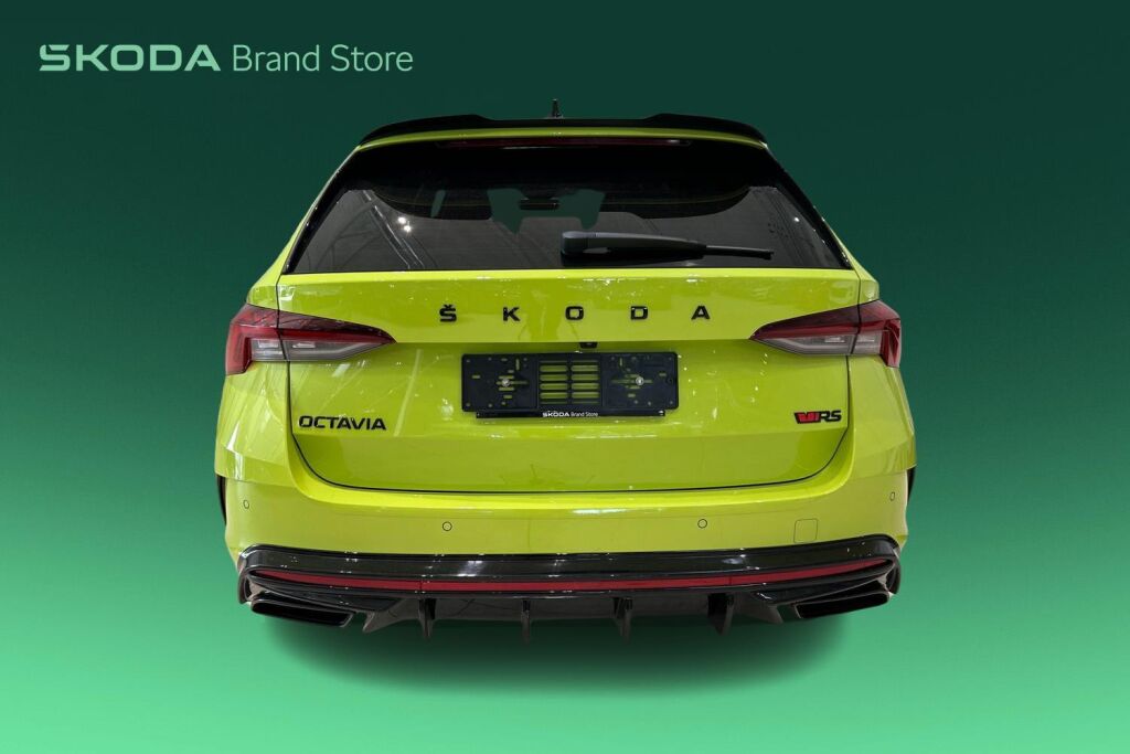 Skoda Octavia 2022 Combi 2,0 TDI 200 4x4 RS DSG Autom. Tehdastakuu 100tkm-2027!