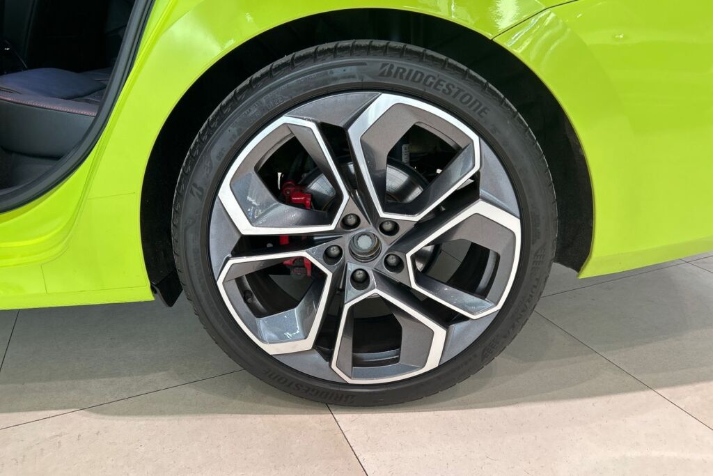 Skoda Octavia 2022 Combi 2,0 TDI 200 4x4 RS DSG Autom. Tehdastakuu 100tkm-2027!