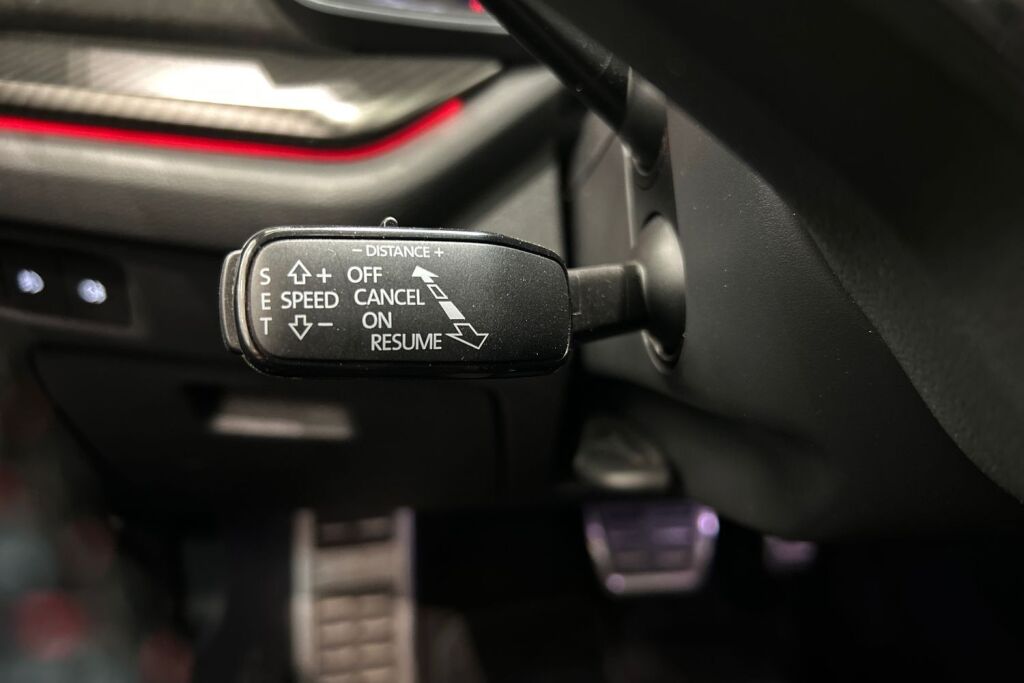 Skoda Octavia 2022 Combi 2,0 TDI 200 4x4 RS DSG Autom. Tehdastakuu 100tkm-2027!