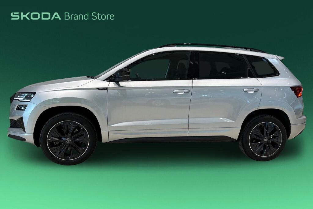 Skoda Karoq 2025 1.5 TSI SportLine DSG Autom. -  Tehdastakuu 05/2030-100tkm!