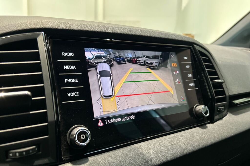 Skoda Karoq 2025 1.5 TSI SportLine DSG Autom. -  Tehdastakuu 05/2030-100tkm!