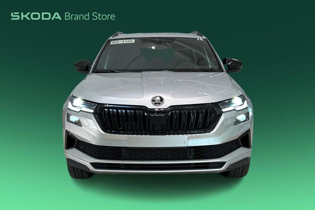 Skoda Karoq 2024 2,0 TDI 150 4x4 SportLine DSG Autom. - Tehdastakuu voimassa 05/2029 - 100tkm