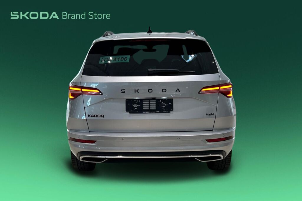 Skoda Karoq 2024 2,0 TDI 150 4x4 SportLine DSG Autom. - Tehdastakuu voimassa 05/2029 - 100tkm