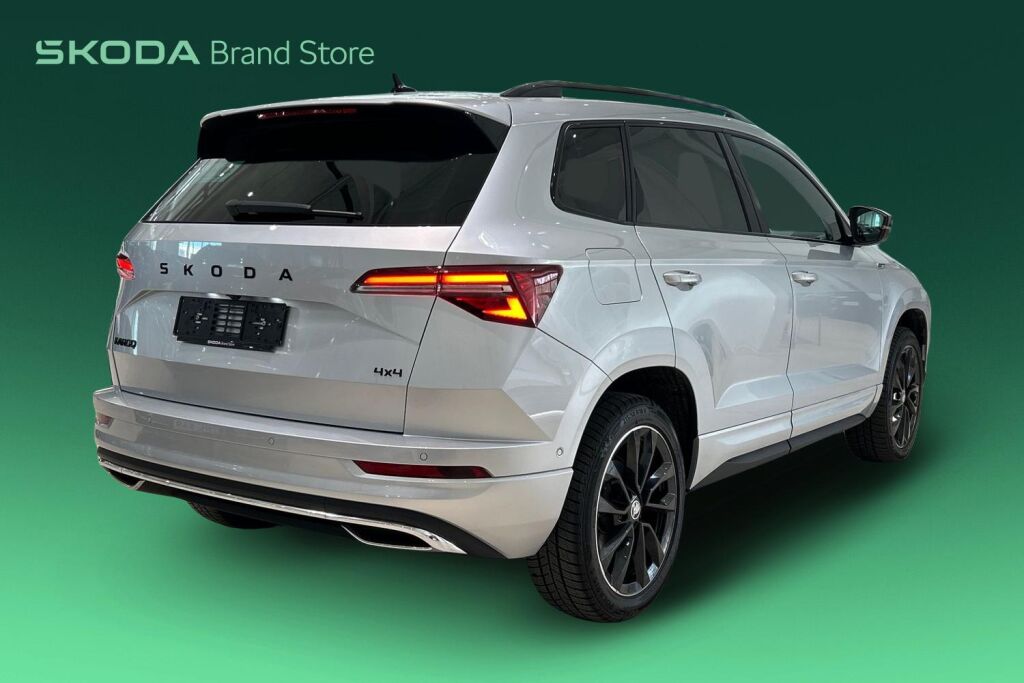 Skoda Karoq 2024 2,0 TDI 150 4x4 SportLine DSG Autom. - Tehdastakuu voimassa 05/2029 - 100tkm