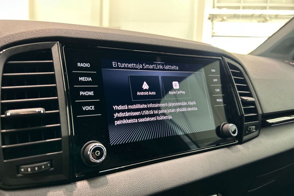 Skoda Karoq 2024 2,0 TDI 150 4x4 SportLine DSG Autom. - Tehdastakuu voimassa 05/2029 - 100tkm