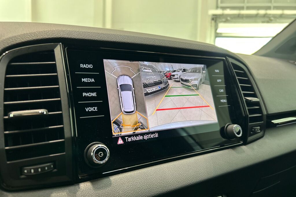 Skoda Karoq 2024 2,0 TDI 150 4x4 SportLine DSG Autom. - Tehdastakuu voimassa 05/2029 - 100tkm
