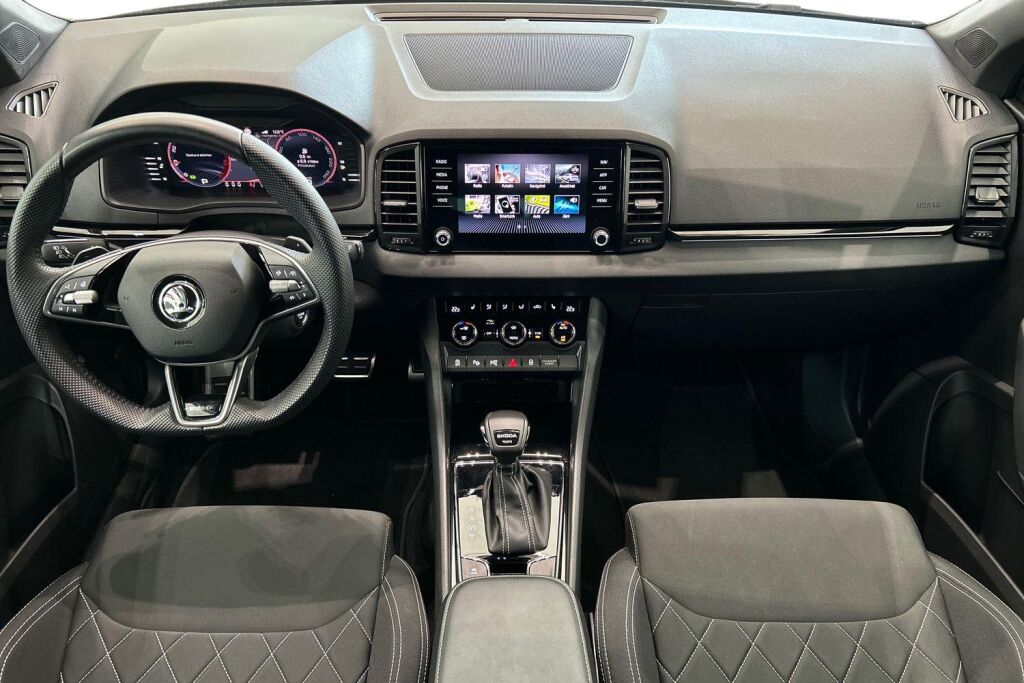 Skoda Karoq 2024 2,0 TDI 150 4x4 SportLine DSG Autom. - Tehdastakuu voimassa 05/2029 - 100tkm