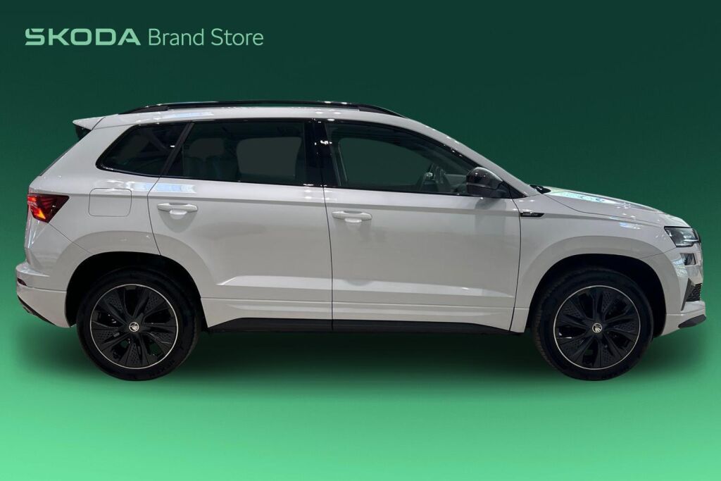 Skoda Karoq 2024 1.5 TSI SportLine DSG Autom. / Tehdastakuu 08/2029 - 100tkm