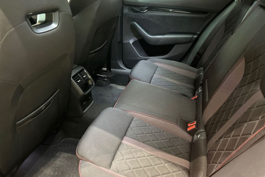 Skoda Octavia 2021 2,0 TSI RS DSG Autom.