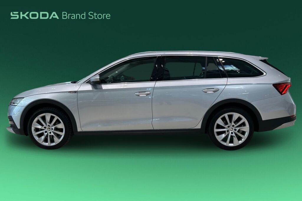 Skoda Octavia 2023 Combi 2.0 TSI 190 4x4 Scout DSG Autom.