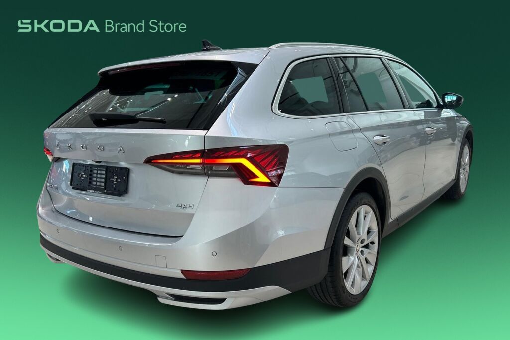 Skoda Octavia 2023 Combi 2.0 TSI 190 4x4 Scout DSG Autom.