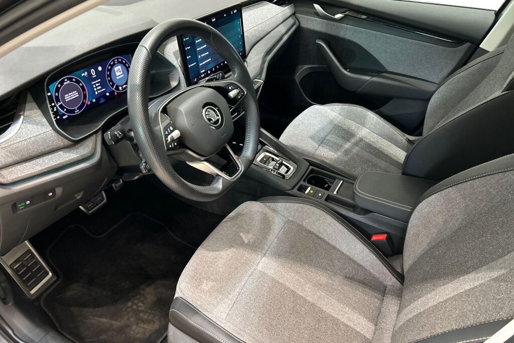 Skoda Octavia 2024 Combi 1.5 TSI 150 Selection eTEC DSG Autom. - Tehdastakuu voimassa 11/2028 - 90tkm
