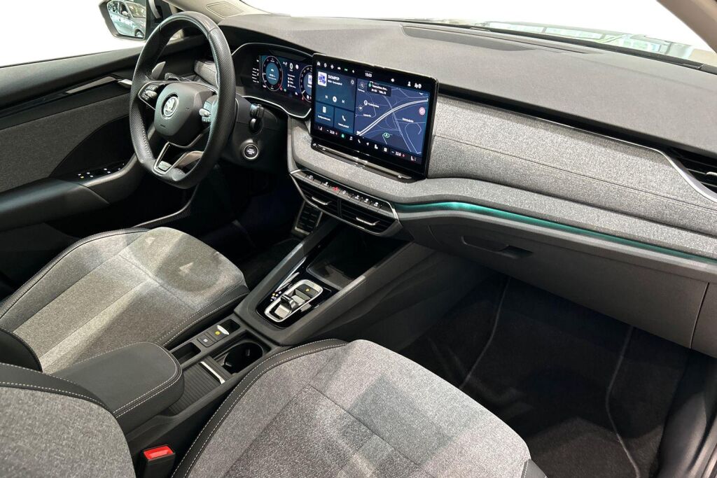 Skoda Octavia 2024 Combi 1.5 TSI 150 Selection eTEC DSG Autom. - Tehdastakuu voimassa 11/2028 - 90tkm