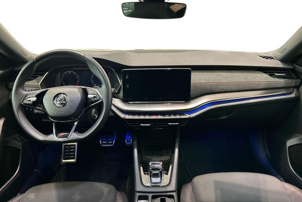 Skoda Octavia 2024 1.4 TSI PHEV RS iV DSG Autom. / Tehdastakuu 3/2029 / 100tkm!
